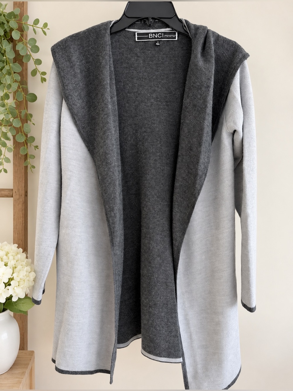 BNCI by Blanc Noir Elegant Two-Tone Wool Blend Cardigan in Gray